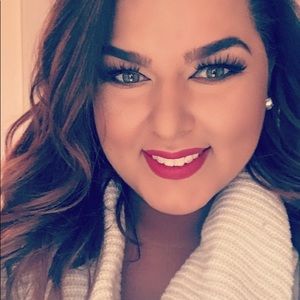 Meet your Posher, Whitney